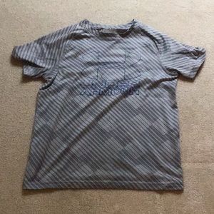 Under armor shirt dri fit